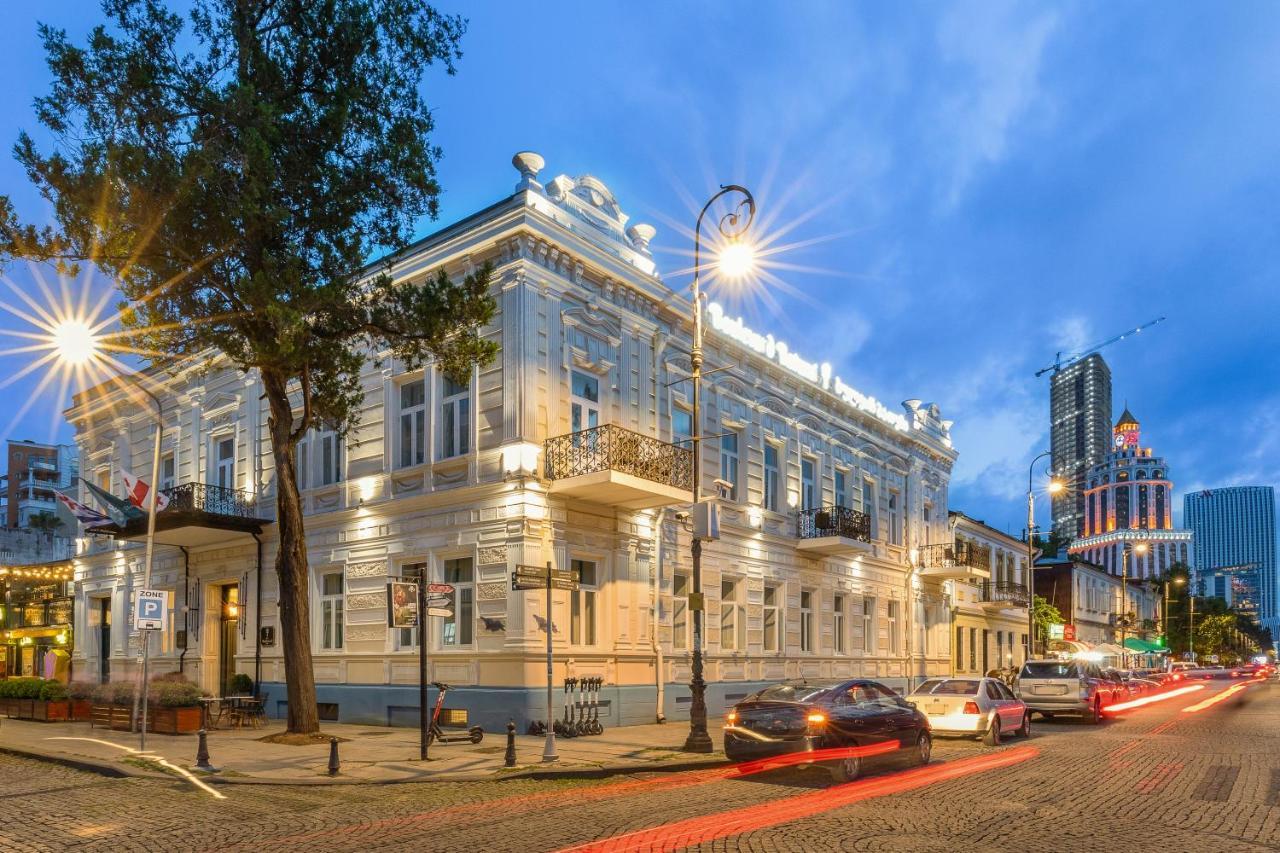 Отель Boulevard Батуми Экстерьер фото