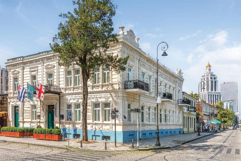 Отель Boulevard Батуми Экстерьер фото